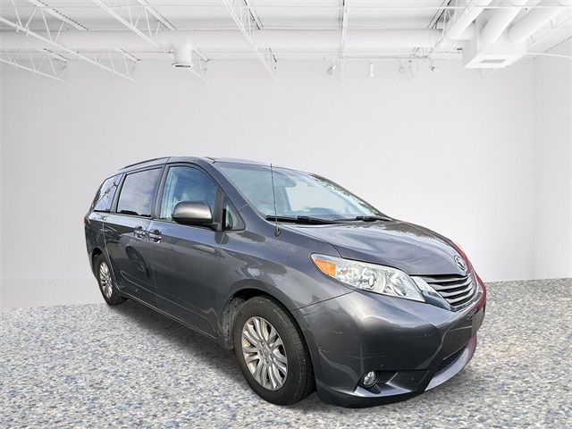 2014 Toyota Sienna 