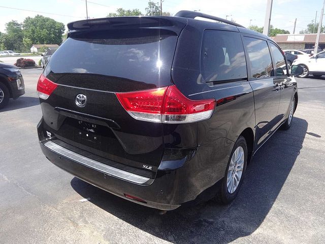 2014 Toyota Sienna 