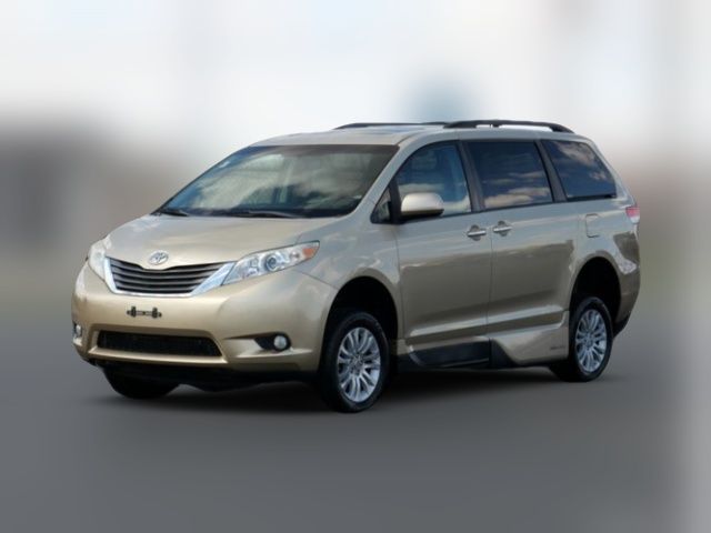2014 Toyota Sienna XLE