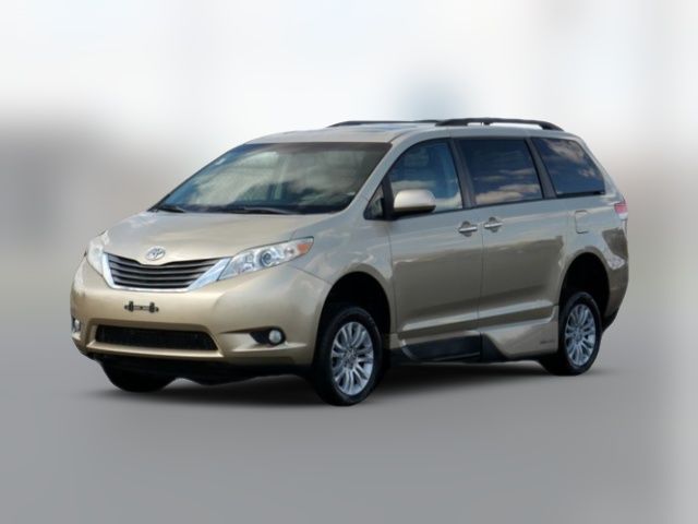 2014 Toyota Sienna XLE