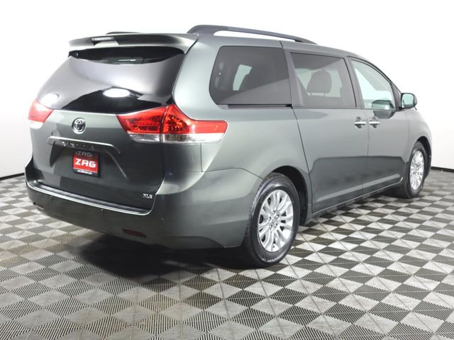 2014 Toyota Sienna XLE