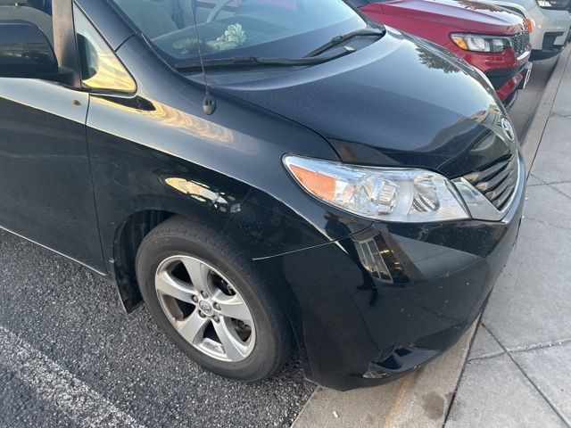 2014 Toyota Sienna 