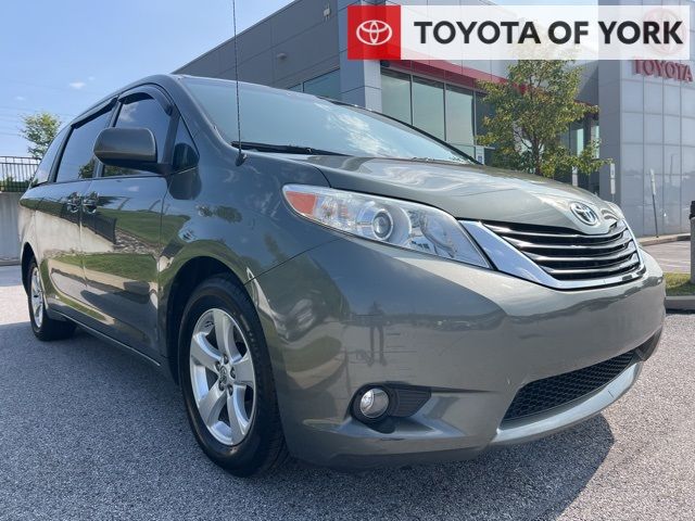 2014 Toyota Sienna LE