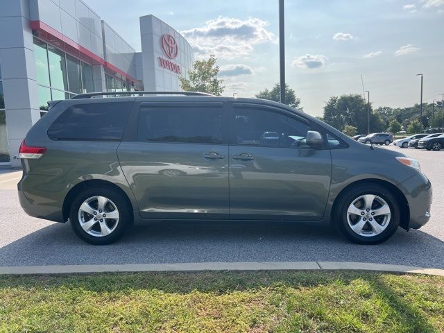 2014 Toyota Sienna LE