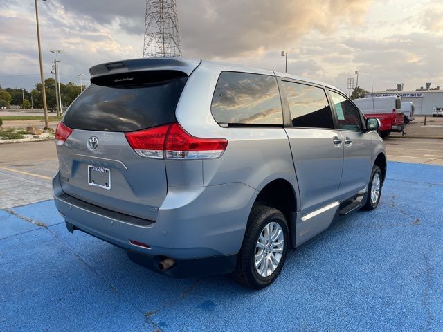 2014 Toyota Sienna 