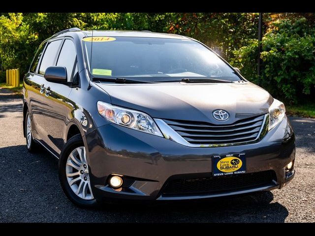 2014 Toyota Sienna XLE