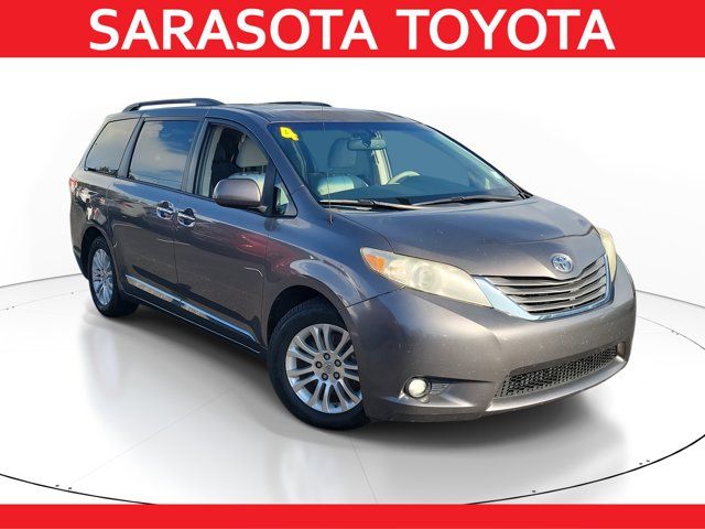 2014 Toyota Sienna 