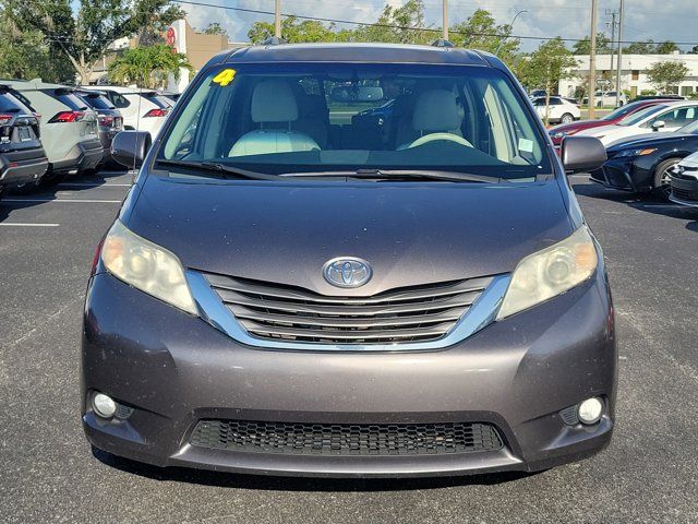 2014 Toyota Sienna 