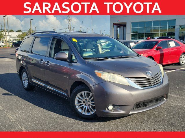 2014 Toyota Sienna 