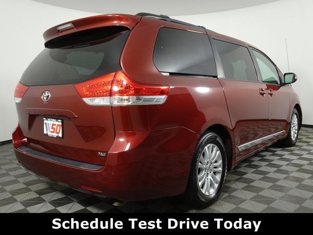 2014 Toyota Sienna XLE