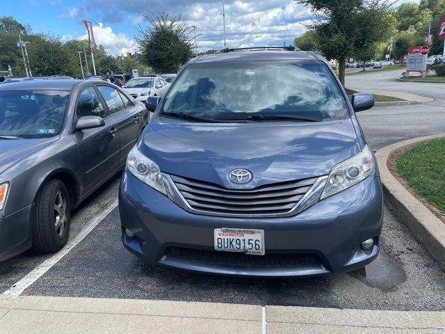 2014 Toyota Sienna 