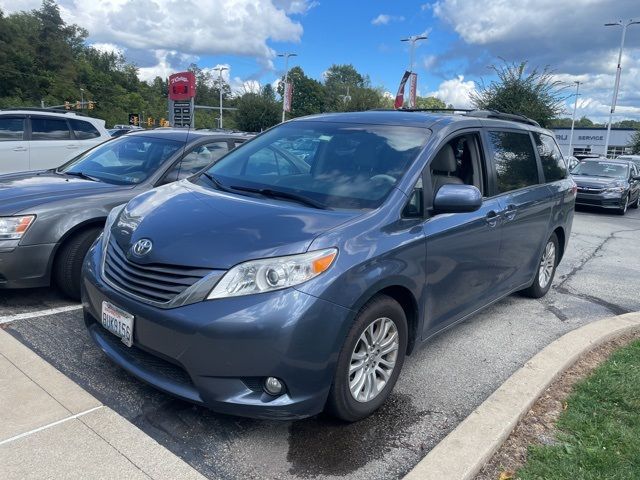 2014 Toyota Sienna 