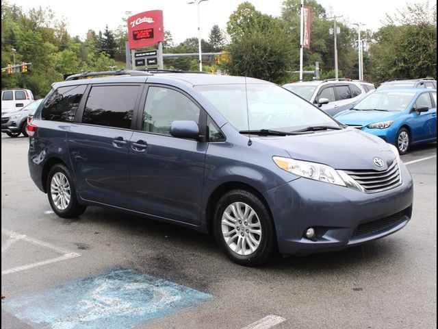 2014 Toyota Sienna 