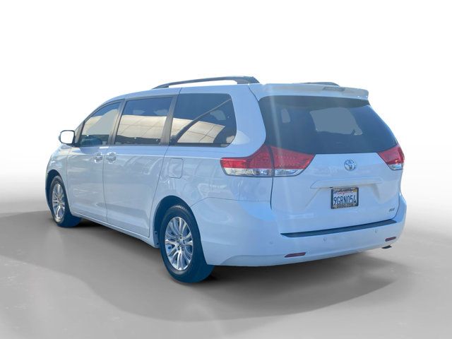 2014 Toyota Sienna 