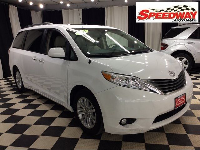 2014 Toyota Sienna 