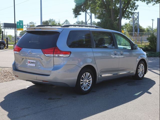 2014 Toyota Sienna 