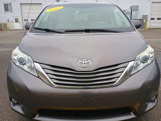 2014 Toyota Sienna 