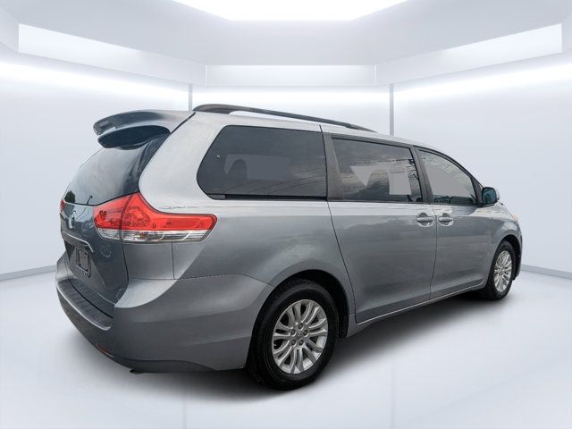 2014 Toyota Sienna XLE