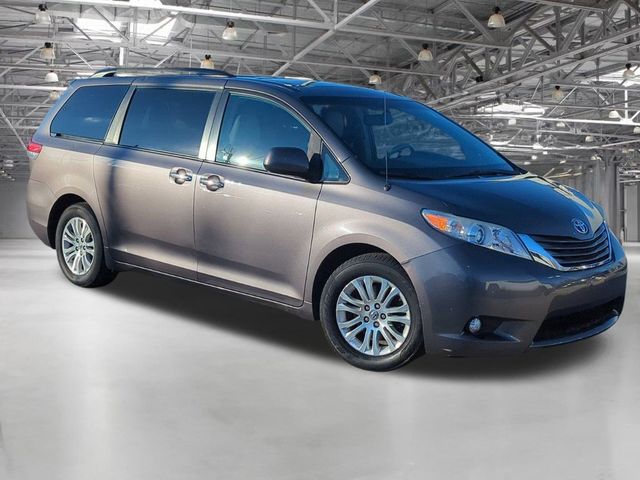 2014 Toyota Sienna 