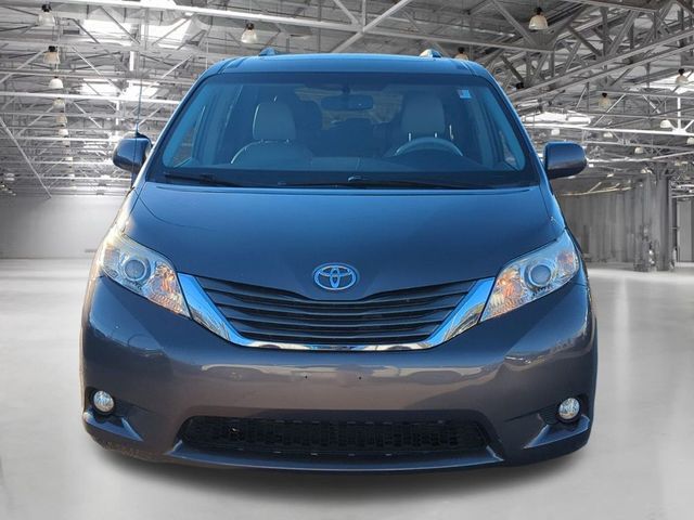 2014 Toyota Sienna 