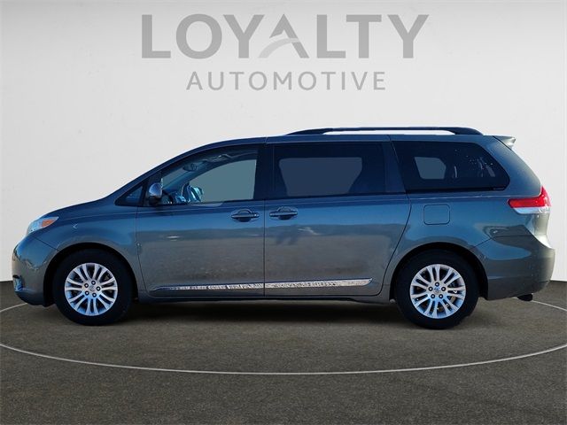 2014 Toyota Sienna 