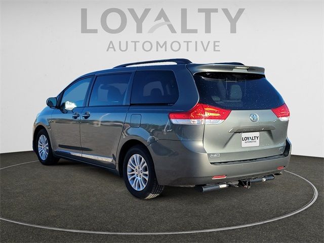 2014 Toyota Sienna 