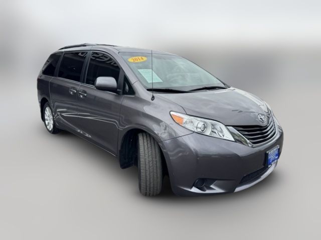 2014 Toyota Sienna LE