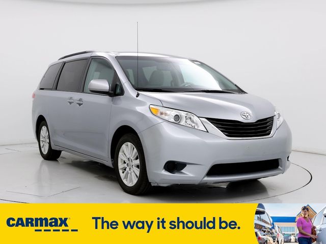 2014 Toyota Sienna LE