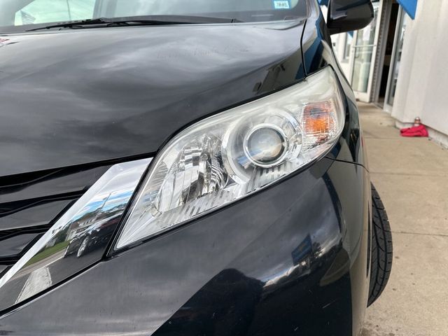 2014 Toyota Sienna LE