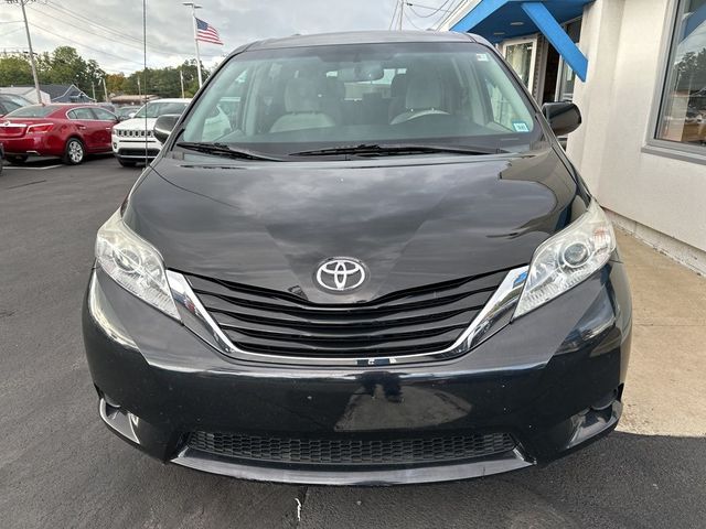 2014 Toyota Sienna LE