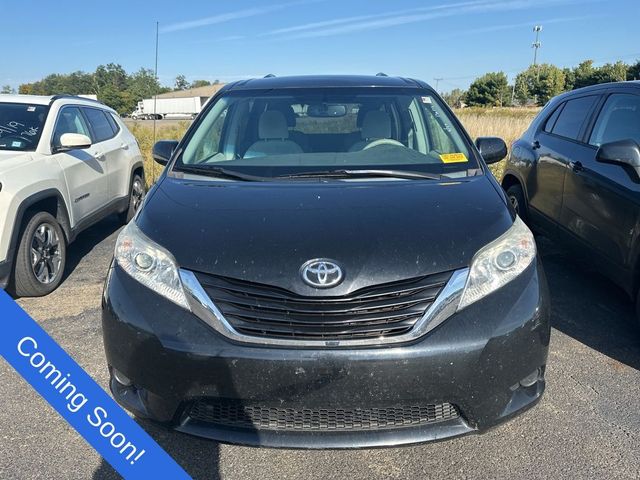 2014 Toyota Sienna LE