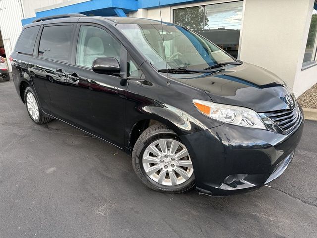 2014 Toyota Sienna LE