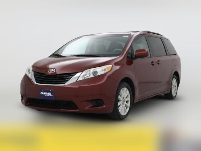 2014 Toyota Sienna LE