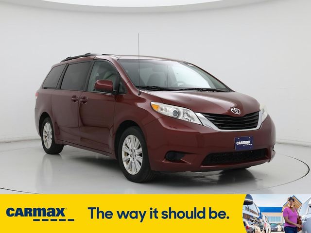 2014 Toyota Sienna LE