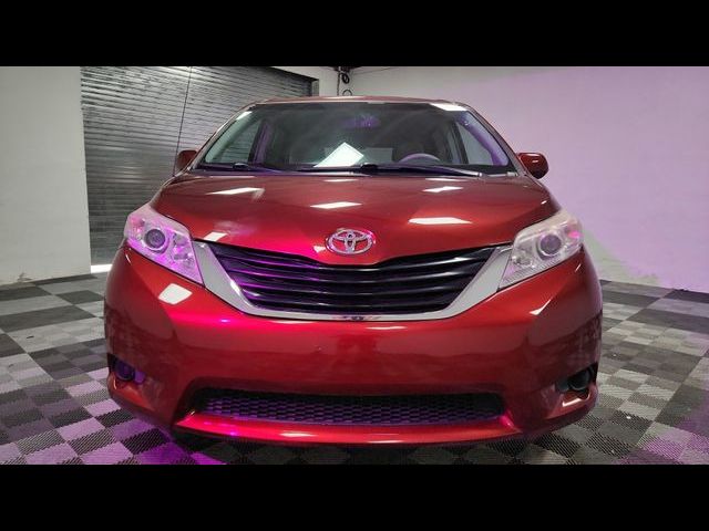 2014 Toyota Sienna LE