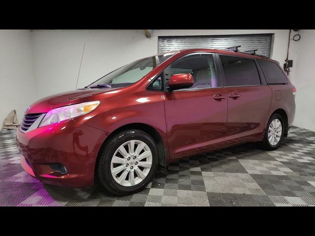 2014 Toyota Sienna LE