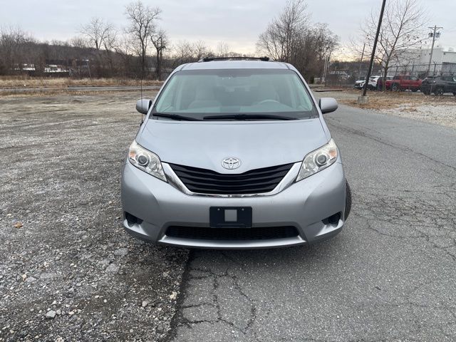 2014 Toyota Sienna LE