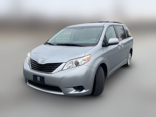 2014 Toyota Sienna LE