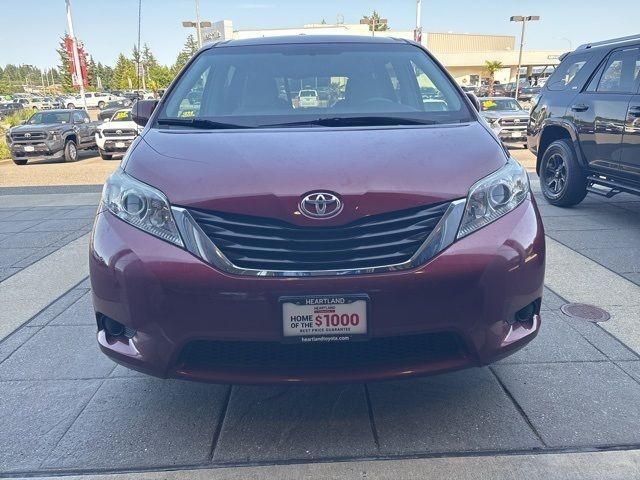 2014 Toyota Sienna LE