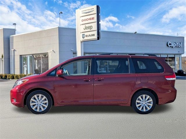 2014 Toyota Sienna LE