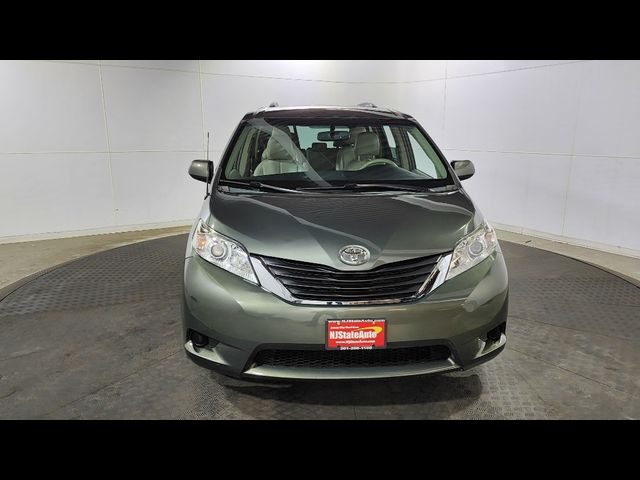 2014 Toyota Sienna LE