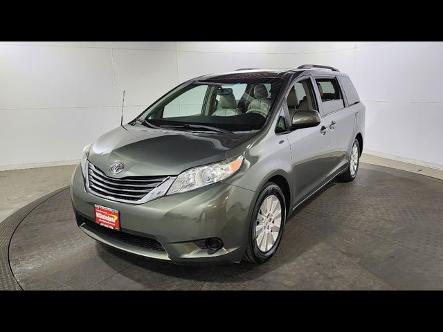 2014 Toyota Sienna LE