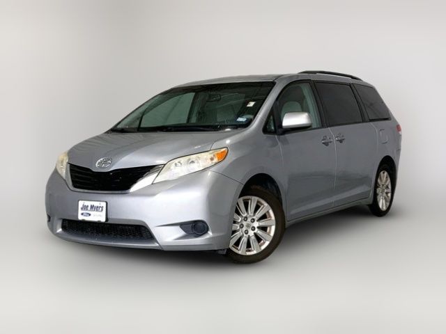 2014 Toyota Sienna LE