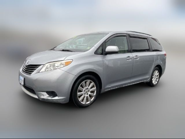 2014 Toyota Sienna LE