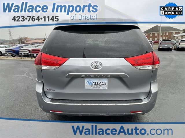 2014 Toyota Sienna LE