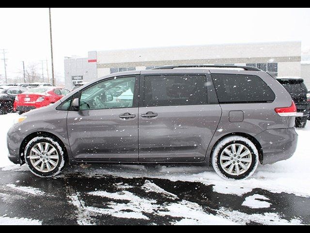 2014 Toyota Sienna LE