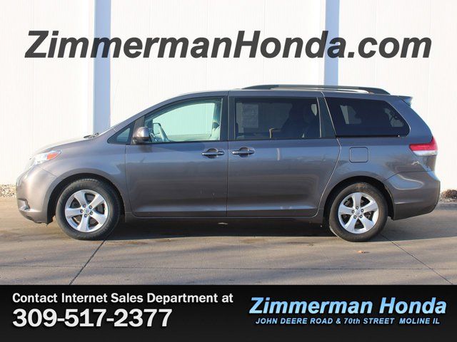 2014 Toyota Sienna LE