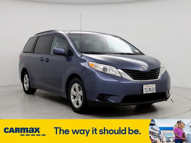 2014 Toyota Sienna LE