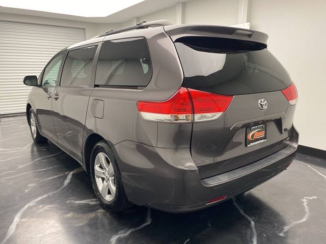 2014 Toyota Sienna LE