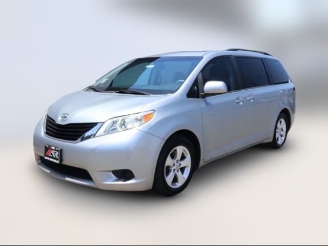 2014 Toyota Sienna LE
